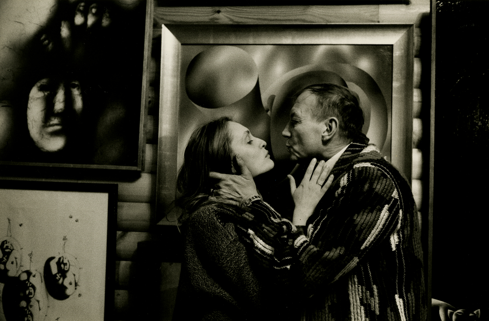 Yevgeny Yetushenko and his wife Masha by Inge Morath