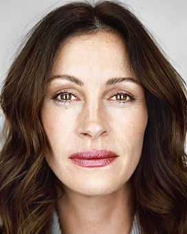 Julia Roberts, from the series »Close Up« by Martin Schoeller