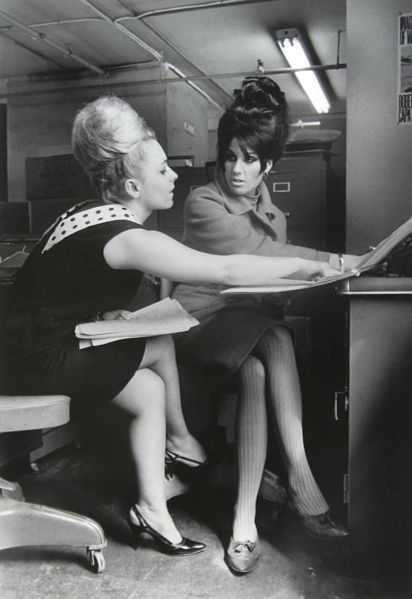 Sharon Goldberg and Barbara Rosman, accounters at Magnum by Inge Morath